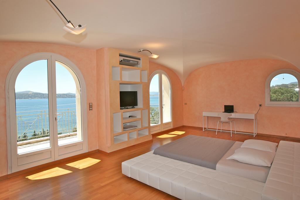 Villa La Croisette 圣马克西姆 客房 照片